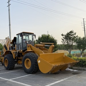 <b>Second</b> <b>Hand</b> CAT 966H Front Loader Large Wheel Loader for Daily Loading Carrying and Jobsite Operation - Product Image 1