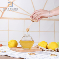 Tarro de miel con forma hexagonal de alta calidad con tapas de cucharón de madera para almacenamiento de jarabe de miel Artesanía de madera Cajas de madera y letreros de pared