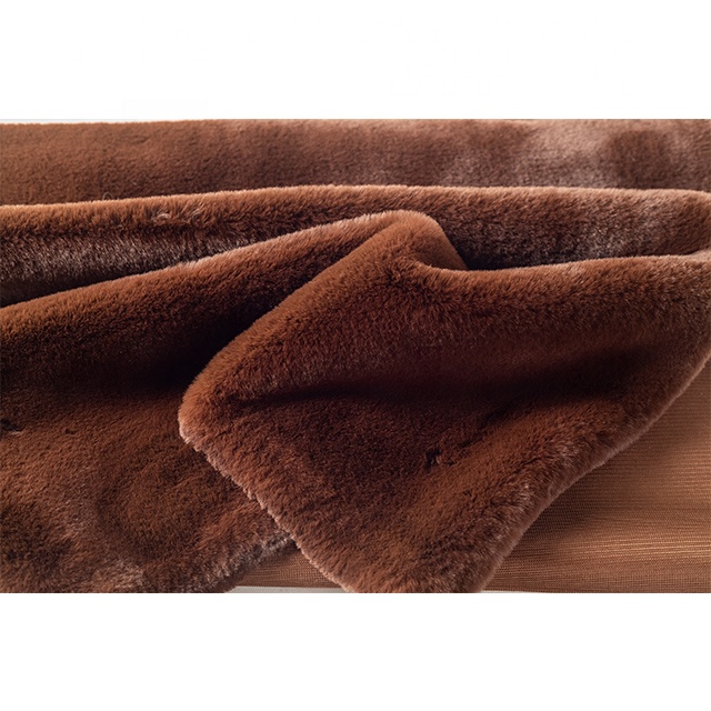 Мягкая кофейная ткань из 100% полиэстера из искусственного кроличьего меха