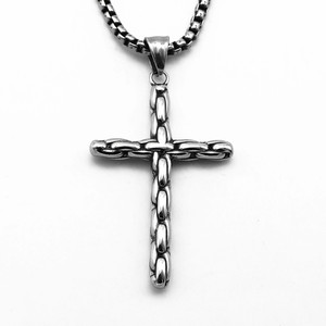 Collar con Colgante de Cruz de Acero Inoxidable Yunnique, Diseño Geométrico Unisex, Joyería de Moda, Origen Guangzhou - Product Image 2