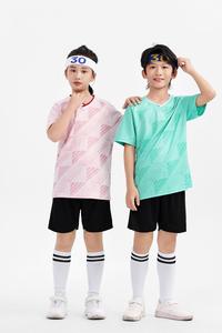 2026 Kit pelatihan sepak bola kustom uniseks atasan & celana pendek dengan Jersey desain terbaru untuk anak-anak menampilkan cetak Logo tim - Product Image 4