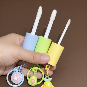 Bán hàng nóng 6ml dễ thương Lipgloss Ống tùy chỉnh nhựa <span class=keywords><strong>Lip</strong></span> <span class=keywords><strong>Gloss</strong></span> ống với mặt dây chuyền và bàn chải <span class=keywords><strong>Lip</strong></span> men bao bì mỹ phẩm - Product Image 6