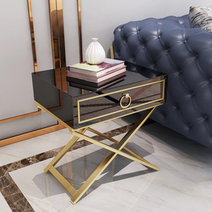 Mesa de <span class=keywords><strong>Noche</strong></span> de Lujo para Dormitorio, Mesa Auxiliar Lacada con Patas en X de Metal <span class=keywords><strong>Blanco</strong></span>, Negro y Dorado - Product Image 2