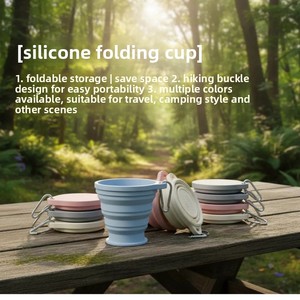 Nouvelle gourde pliable moderne et minimaliste, portable pour le voyage en extérieur, écologique, avec couvercle, design télescopique et crochet de suspension, pour bain de bouche - Product Image 2
