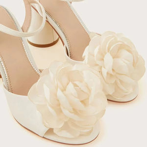 Scarpe da sposa floreali da donna Beige su misura 2025 con tacchi medi da 7CM per festa nuziale pump con cinturino da sposa - Product Image 5
