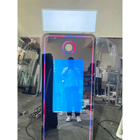 Spiegelme Selfie Booth 65 Inch Camera SLR/Smartphones Gratis Accessoires 6-9 Personen Capaciteit Metalen Constructie Direct Afdrukken