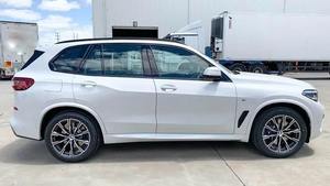 OPTION COMPLÈTE UTILISÉE 2020 X5 Brand New 2.0L Diesel Right Hand Drive avril 2025 Deals Xdrive Rear Cheap Second Hand Car Sale - Product Image 2