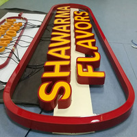 Letrero 3D personalizado para exteriores con letras de canal LED iluminadas frontalmente, de acrílico y acero inoxidable, para publicidad de nombres de tiendas y negocios.