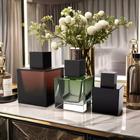 Flacons de parfum carrés en verre Tuosai de luxe 30ml 50ml 100ml, design élégant, vides, avec applicateur roll-on et pompe, sérigraphie, pour crème