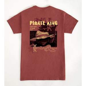 Camiseta del Rey Pirata, Diseño de Sombrero de Paja del Capitán, Ropa Promocional Color Granate - Product Image 1