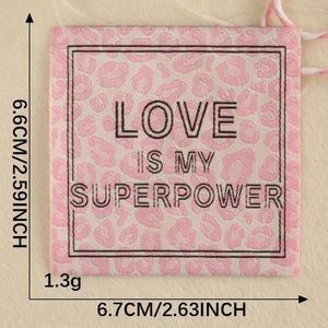ป้ายผ้าปักลายเสือดาวสีชมพู  "ความรักคือพลังพิเศษของฉัน" สำหรับตกแต่งหรือเป็นของขวัญ - Product Image 6