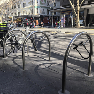 Soporte <span class=keywords><strong>de</strong></span> Bicicletas <span class=keywords><strong>de</strong></span> Acero Inoxidable Pulido <span class=keywords><strong>de</strong></span> Alta Resistencia, Aro Comercial para Estacionamiento <span class=keywords><strong>de</strong></span> Bicicletas en Exteriores, Bolardo para Acera y Plaza - Product Image 2