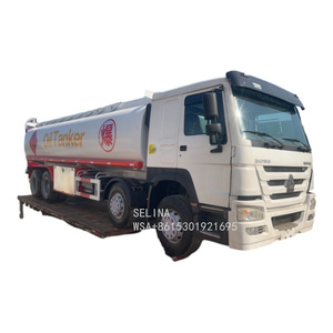 Camión Cisterna de Combustible Usado HOWO de 25000 Litros, Camión Cisterna de Combustible de Gran Capacidad de 34000 Litros en Venta - Product Image 1