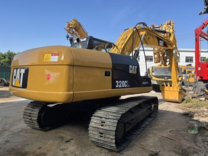 Excavatrice CAT 320CL avec godet de terrassement d'une capacité de 0,32 m³, poids opérationnel de 20 tonnes, d'occasion - Product Image 2