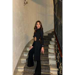 Ensemble de costume noir pour femme avec détail au dos - Pantalon élégant au design complexe - Product Image 1