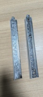 Système de suspension moderne pour faux-plafond : Porte-croix en fer, traverses principales à fentes de 12 pouces, support principal plat noir