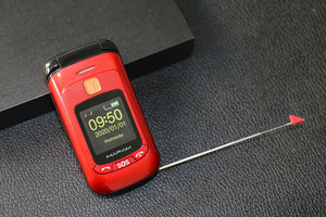 Telefono Cellulare a <span class=keywords><strong>Conchiglia</strong></span> per Anziani F899 con Tasti Grandi, Allarme e Lunga Autonomia in Standby - Vendita all'Ingrosso - Product Image 5