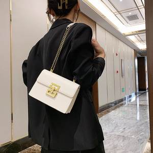 2024 borsa a tracolla da <span class=keywords><strong>donna</strong></span> di lusso con cinghie e chiusure in metallo raffinati - Product Image 3