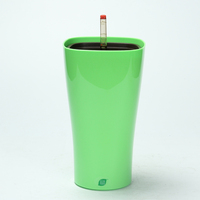 Pot de fleurs en plastique avec indicateur de niveau d'eau, design conique moderne et minimaliste. Idéal pour la décoration de bureau/maison. Finition peinture cuite au four
