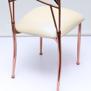 Chaises de fête pour adultes, meubles commerciaux utilisés dans les hôtels, prix bas, vente chaude en usine, personnalisables, empilables, dorées, à dossier croisé - Product Image 6
