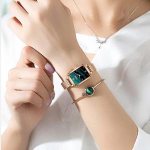 Montres pour femmes de <span class=keywords><strong>la</strong></span> marque Gaiety, montres à quartz carrées tendance pour femmes, ensemble de bracelets, cadran vert, simple, maille dorée rose, montres de luxe pour femmes - Product Image 2
