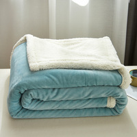 Offre Spéciale 100% Polyester King Sherpa flanelle jeter tissé Double couche moelleux couverture couleur unie épais hiver literie pour la maison