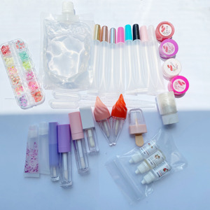 Lipgloss-Basis Diy Matte Lipgloss-Kit Handgemachtes flüssiges Lippenstift-Set, das Ihren eigenen <span class=keywords><strong>Lip</strong></span> <span class=keywords><strong>gloss</strong></span> Bunte Aromen macht - Product Image 5