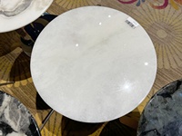 Table d'appoint en pierre de cristal blanc de luxe, table de bureau et de négociation simple et moderne, table basse, petite table à thé, table