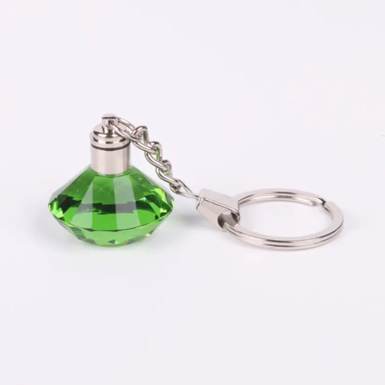 wholesale Diamond Shape LED Crystal Keychain Custom 3d logo Light Up Crystal diamond Keyring for Wedding Promotion Gifts