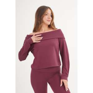 Blouse élégante côtelée bordeaux à col pour femme, design pull, vente en gros Madonna - Product Image 4