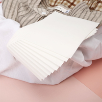 Plus efficace et pratique que les dosettes liquides, savon entièrement naturel, lessive la plus douce, feuilles de papier