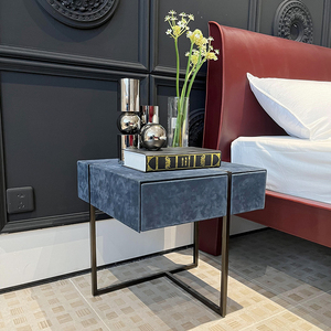 Table de chevet carrée en cuir givré bleu, style luxe simple, avec pieds en métal, design en bois, OEM ODM - Product Image 4
