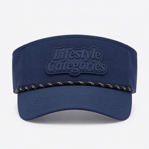 Casquette de golf imperméable avec visière personnalisée en vinyle, logo sur mesure, fabricant de visières de performance - Product Image 2