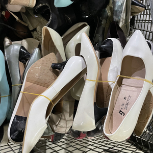 Señoras zapatos usados <span class=keywords><strong>de</strong></span> primera <span class=keywords><strong>clase</strong></span> al por mayor tacones altos <span class=keywords><strong>de</strong></span> <span class=keywords><strong>segunda</strong></span> <span class=keywords><strong>mano</strong></span> - Product Image 2