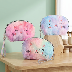 Nouvelle trousse de maquillage pour filles en peluche brodée en forme de coquille de chat 2023, fabriquée en Chine - Product Image 2