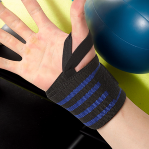 Sangles de poignet de musculation robustes avec boucles de pouce personnalisables pour la protection pendant l'entraînement - Product Image 3