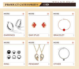 Steampunk grande uomo che indossa <span class=keywords><strong>Playboy</strong></span> Piercing orecchini a croce d'oro per uomo Earing - Product Image 6