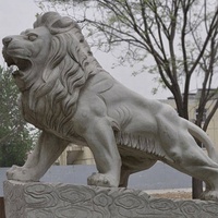 Statue de lion en pierre sculptée à la main, décoration de jardin, sculpture en pierre pour l'extérieur