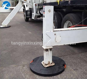 Tùy chỉnh 2.5x1.9 m <span class=keywords><strong>uhmw</strong></span> PE hình dạng outrigr miếng nhựa bảo vệ đường mat cho cần cẩu cho ngoài trời USA - Product Image 2