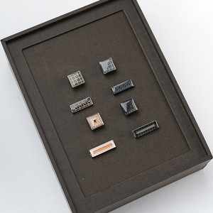 Nhà máy OEM ODM biểu tượng tùy chỉnh mô hình người đàn ông áo sơ mi quần áo nút bấm Fastener Kẽm hợp kim kim loại túi Clip Snap nút cho thobe - Product Image 5