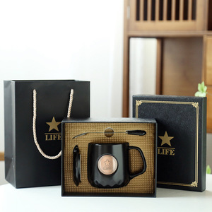 Taza de Café de Cerámica con Tapa y Cuchara, Diseño Nórdico/Minimalista, Venta al Por Mayor, Suministro de Fábrica - Product Image 3