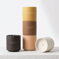 Vente en gros de pots à bougies en céramique émaillée mate, avec logo personnalisé en relief, récipients vides pour la fabrication de bougies à la cire de soja, décoration aromathérapeutique pour la maison