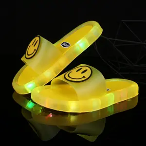 2021 Latest Fashion Cartoon Smiley Cute LED Light Up Jelly Summer Out Door Flip Flop For Kids Boys And Girl Slipper