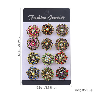 Muslim Fashion Card-Packaged Alloy Rhinestone Flower Shape Gold Plated Brooches Engagement <b>Wedding</b> Party Gifts Wholesale - Product Image 5