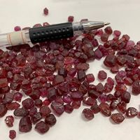 Corindon rouge synthétique de laboratoire Da Tian, pierre brute en verre artificiel, petite taille, provenant de Chine, pour usage abrasif