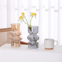 Vases en verre esthétiques modernes en forme de gourde soufflée simple pour fleurs, décoration de table, salon, bureau, activités de plein air