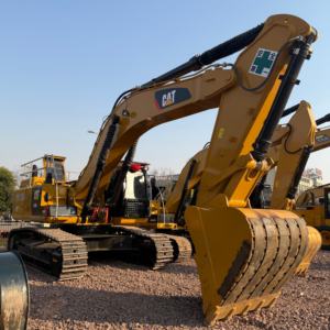 Excavatrice 349D L de 49 tonnes avec pompe à engrenages et moteur de 257 kW pour projets agricoles à grande échelle et réaménagement des déserts dans la zone sahélienne - Product Image 2