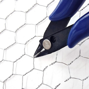 Le métal a tordu le grillage hexagonal tissé pour la maille galvanisée hexagonale <span class=keywords><strong>de</strong></span> barrière <span class=keywords><strong>de</strong></span> fabrication <span class=keywords><strong>de</strong></span> petit pain <span class=keywords><strong>de</strong></span> ferme - Product Image 5