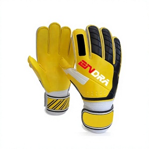 Gants de gardien de but en latex personnalisables de qualité supérieure ONDRA INDUSTRIES, fermeture à boucle, protection des doigts pour les jeunes et les adultes - Product Image 1
