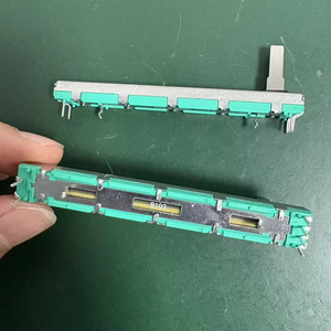 Fournisseur fabricant, vente en gros, potentiomètre coulissant droit à double <span class=keywords><strong>canal</strong></span> 75 mm, fader de mixeur B10K A10K, B103 A103, résistance réglable - Product Image 4
